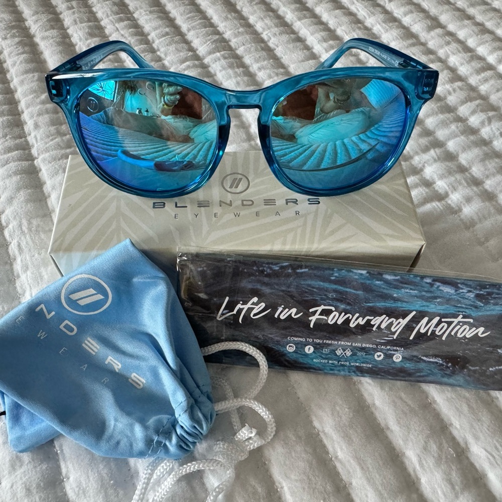 Blenders Eyewear Sunglasses